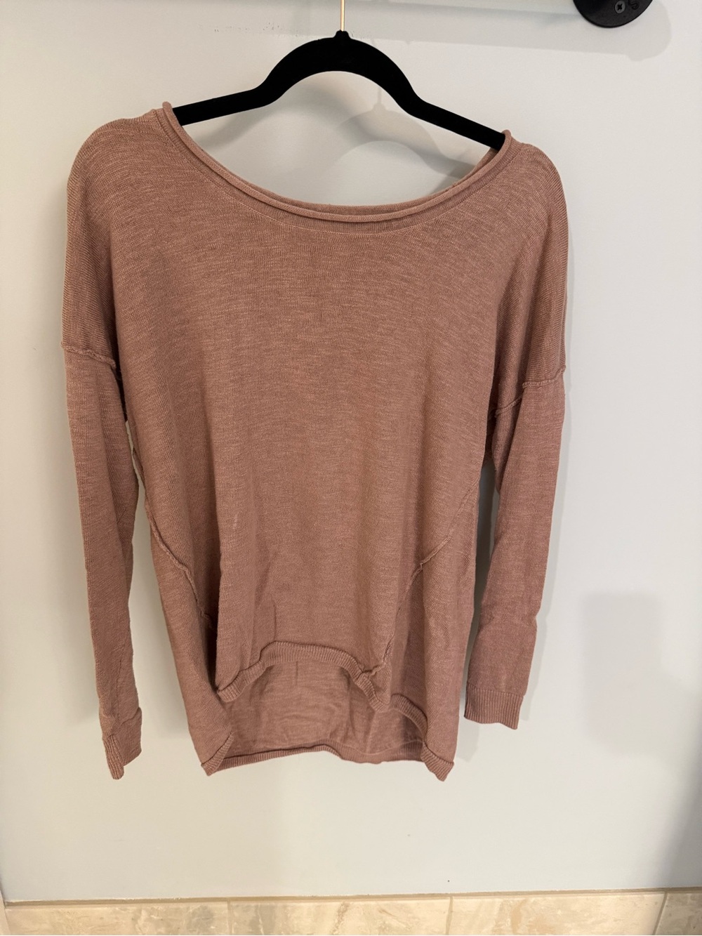 Madewell Lightweight Long-Sleeve Scoop-Neck Top in Dusty Rose